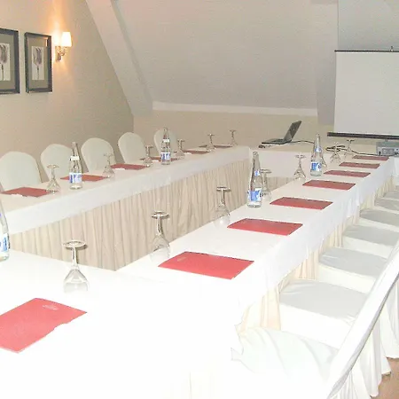 호텔 Fc Infantas De 3*