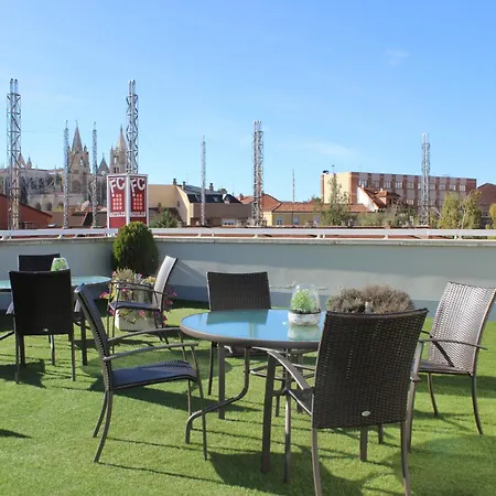 Hotel Fc Infantas De 3*