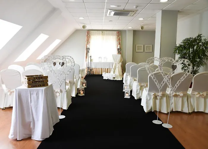 Fc Infantas De 호텔 레온