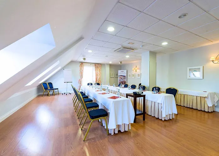 Hotel Fc Infantas De 3*