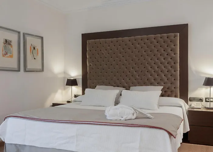 Hotel Fc Infantas De 3*